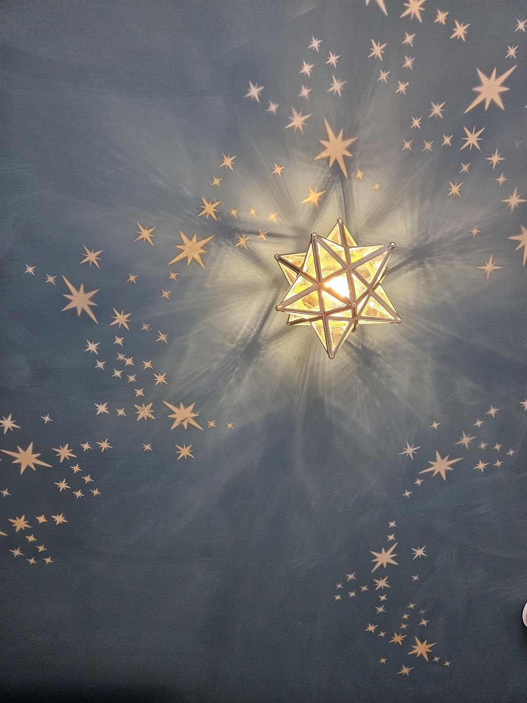 Customer photo review of 8-POINT STAR CLUSTER Furniture Stencil