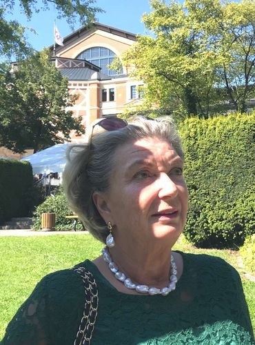 Customer photo review of BELLA & DEMELZA - Classic Baroque Pearl Jewel Set