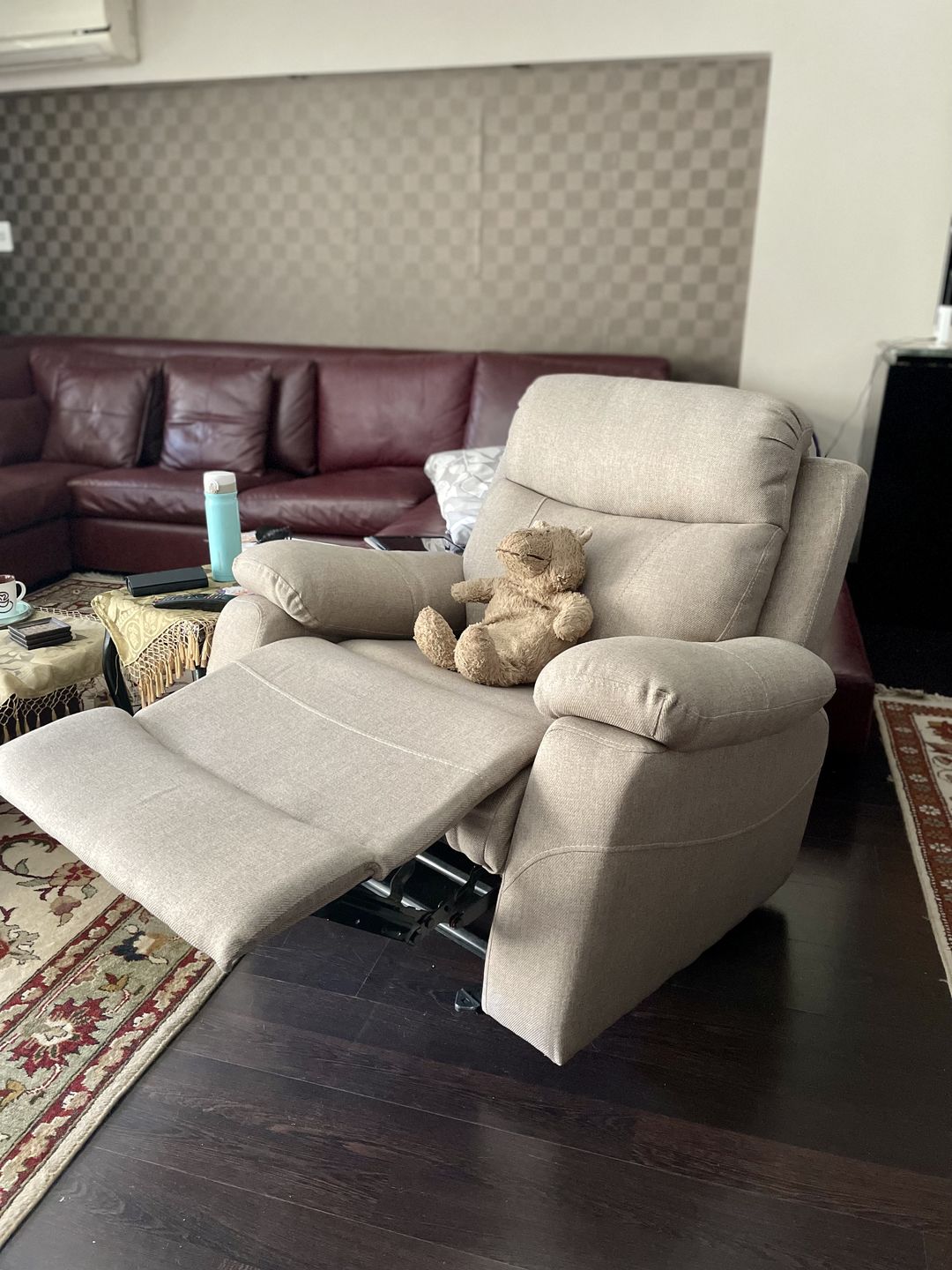 Customer photo review of Spencer Recliner - Elite