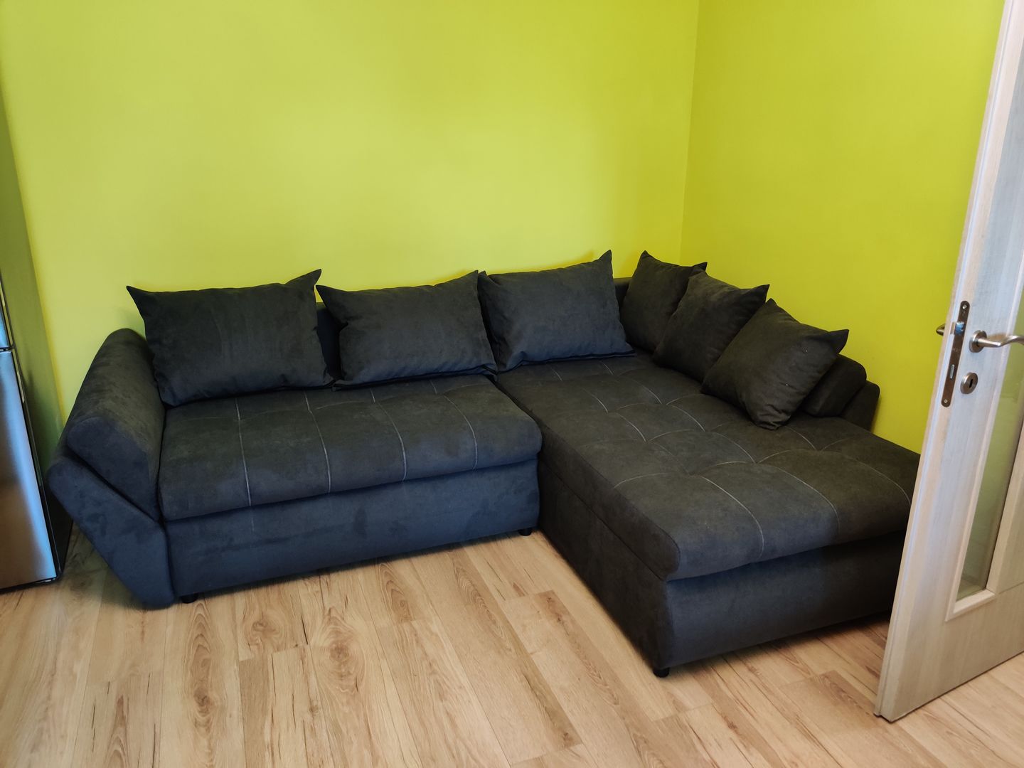 Customer photo review of Colțar extensibil cu ladă de depozitare Loana Grafit 270x185 cm