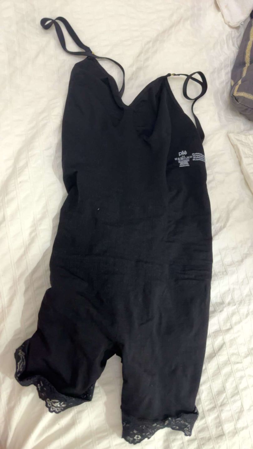 Customer photo review of Shades Abdomen Control Deep Back Neck Full Body