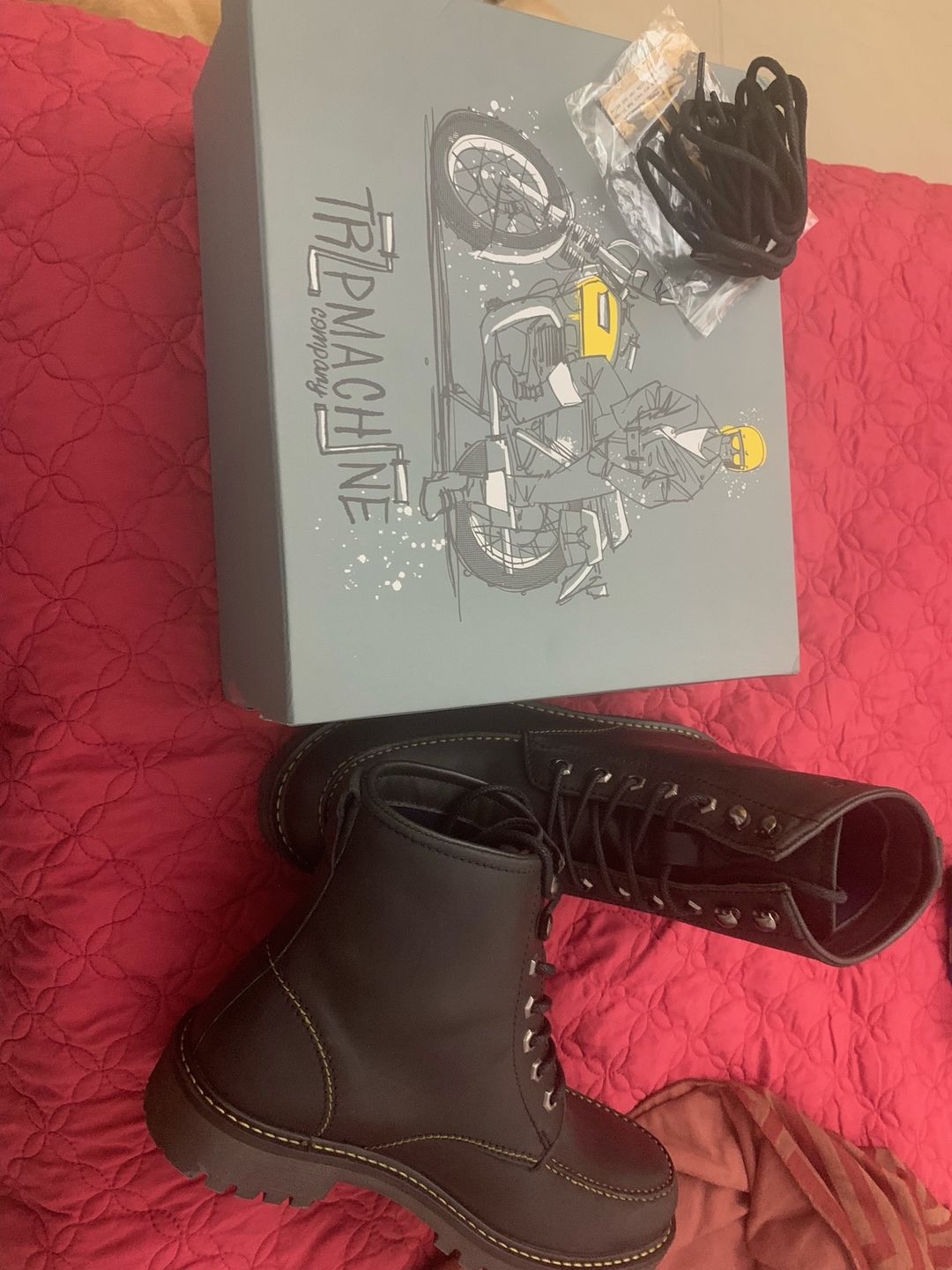 Customer photo review of boots moc-toe black