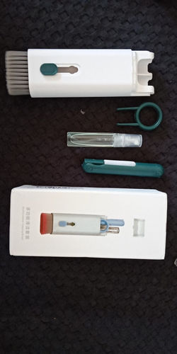 Customer photo review of Escova de Limpeza para Teclado e Celular - CleanPro 7 em 1
