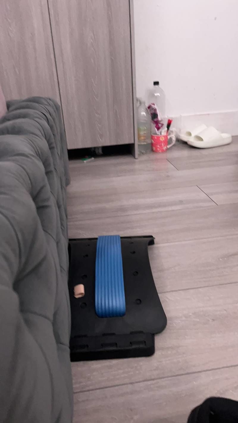 Customer photo review of *BEST SELLER* Back Stretcher - Ease The Pain