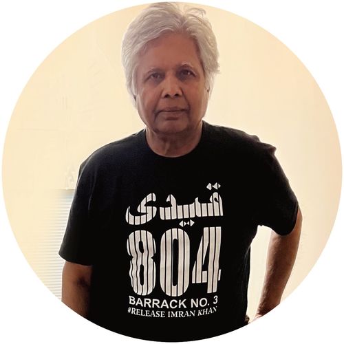 Customer photo review of Qaidi No 804 Imran Khan T-Shirt