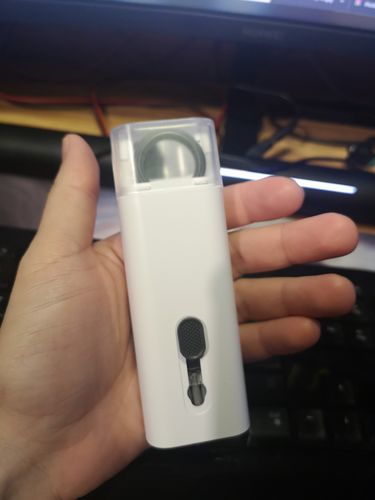 Customer photo review of Escova de Limpeza para Teclado e Celular - CleanPro 7 em 1