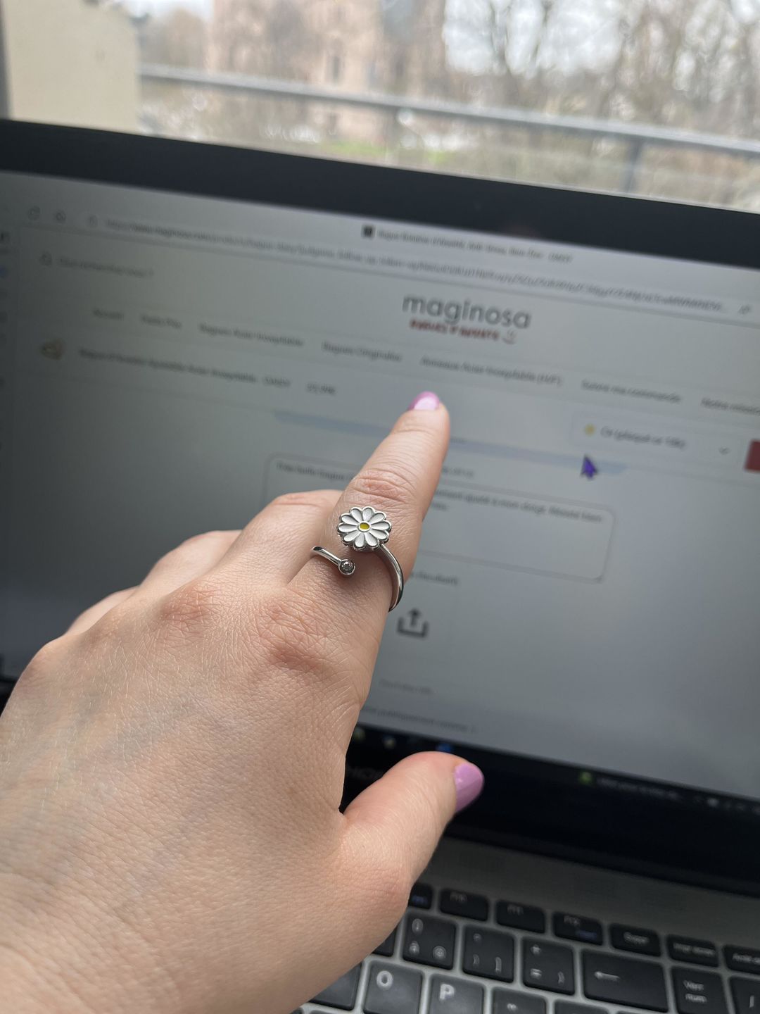 Customer photo review of Bague d'Anxiété Ajustable - DAISY