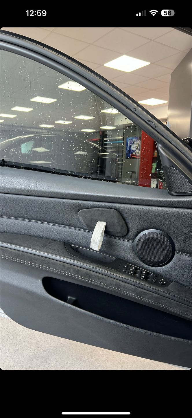 Customer photo review of BMW E9X RS Pullstraps V4