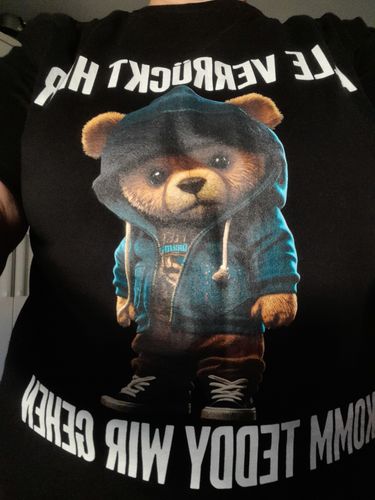 Customer photo review of KOMM TEDDY Rückendruck Shirt