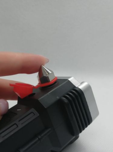 Customer photo review of Lanterna Tática  Indestrutível 4 em 1 - Ultra Potência - ÚLTIMO DIA NA PROMOÇÃO E FRETE GRÁTIS