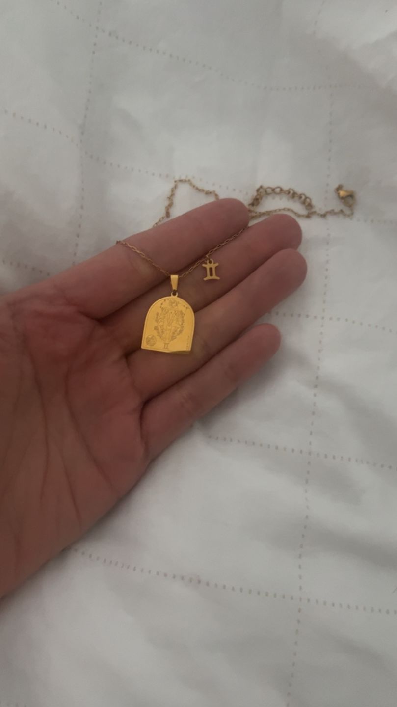 Customer photo review of I AM GEMINI ZODIAC AFFIRMATION NECKLACE