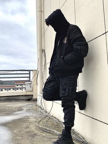 Customer photo review of Straps Functional Cargo Pants