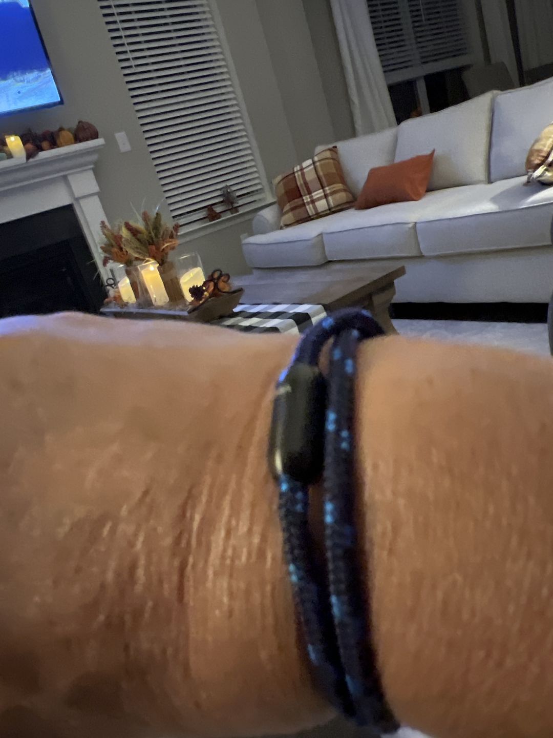 Customer photo review of Vertig Magnetic Paracord Bracelet Dark Blue