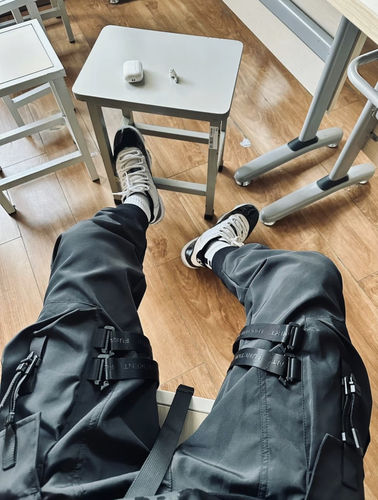 Customer photo review of Straps Functional Cargo Pants