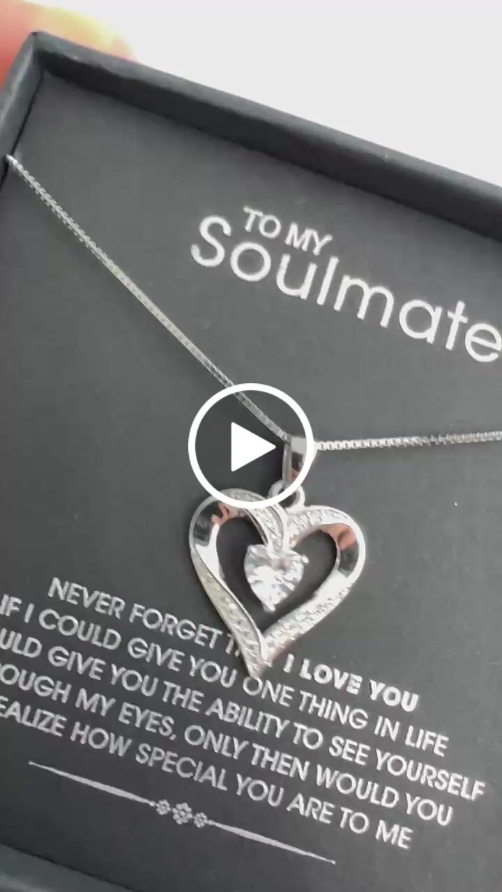 Customer video review of To my soulmate - Silver Love Heart Necklace
