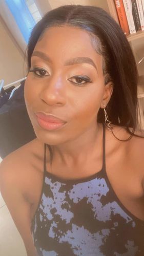 Customer photo review of Brazilian 13x4 Lace Frontal Wig Straight