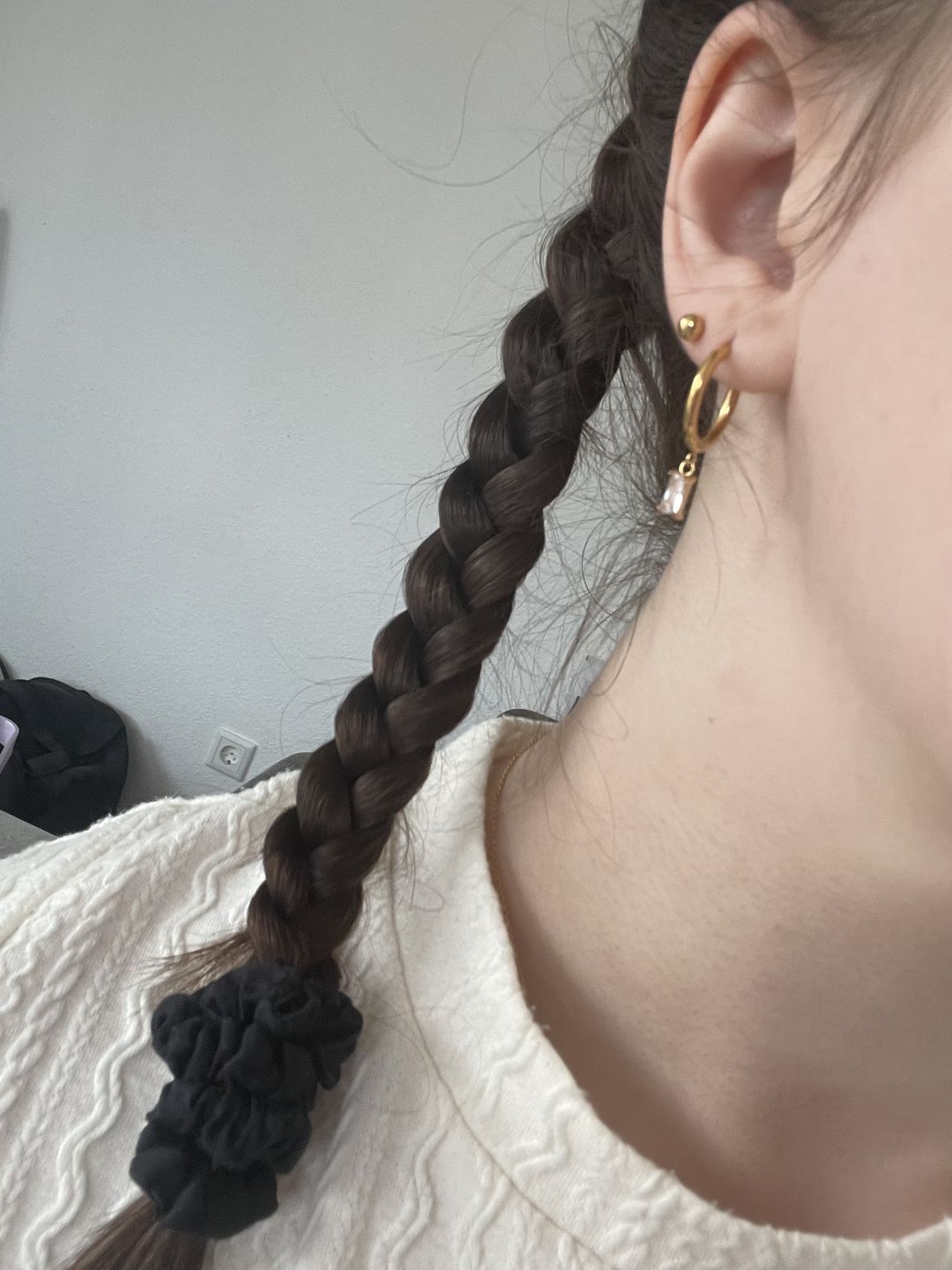 Customer photo review of Simple Dot Ohrstecker | 18K vergoldet