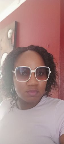 Customer photo review of Brazilian Middle Part 8inch Combo