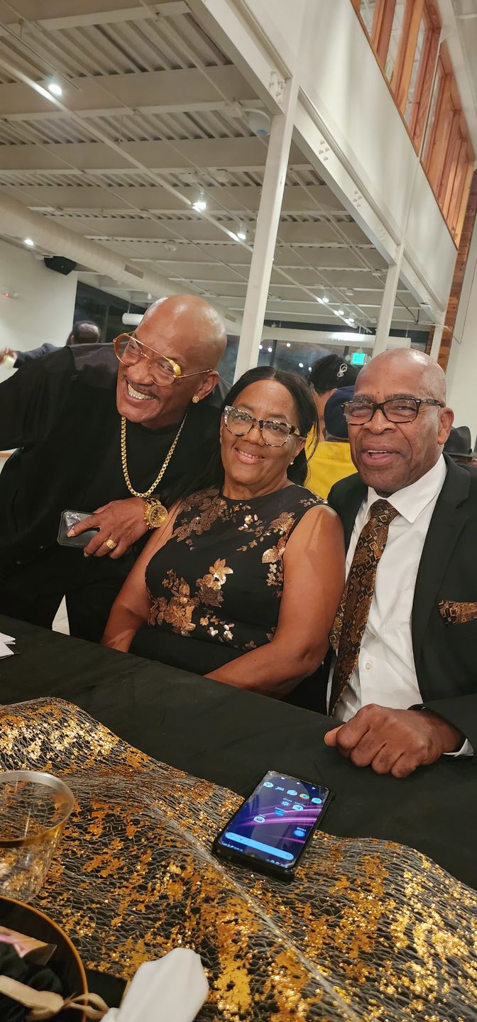 Customer photo review of Gold and Black Luxury Tie Set