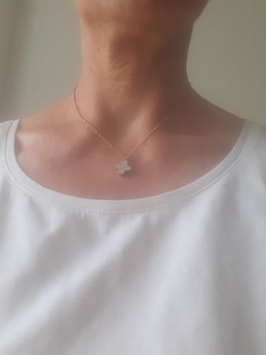 Customer photo review of Perlmutt Sweet Leaf Kette 14K Vergoldet