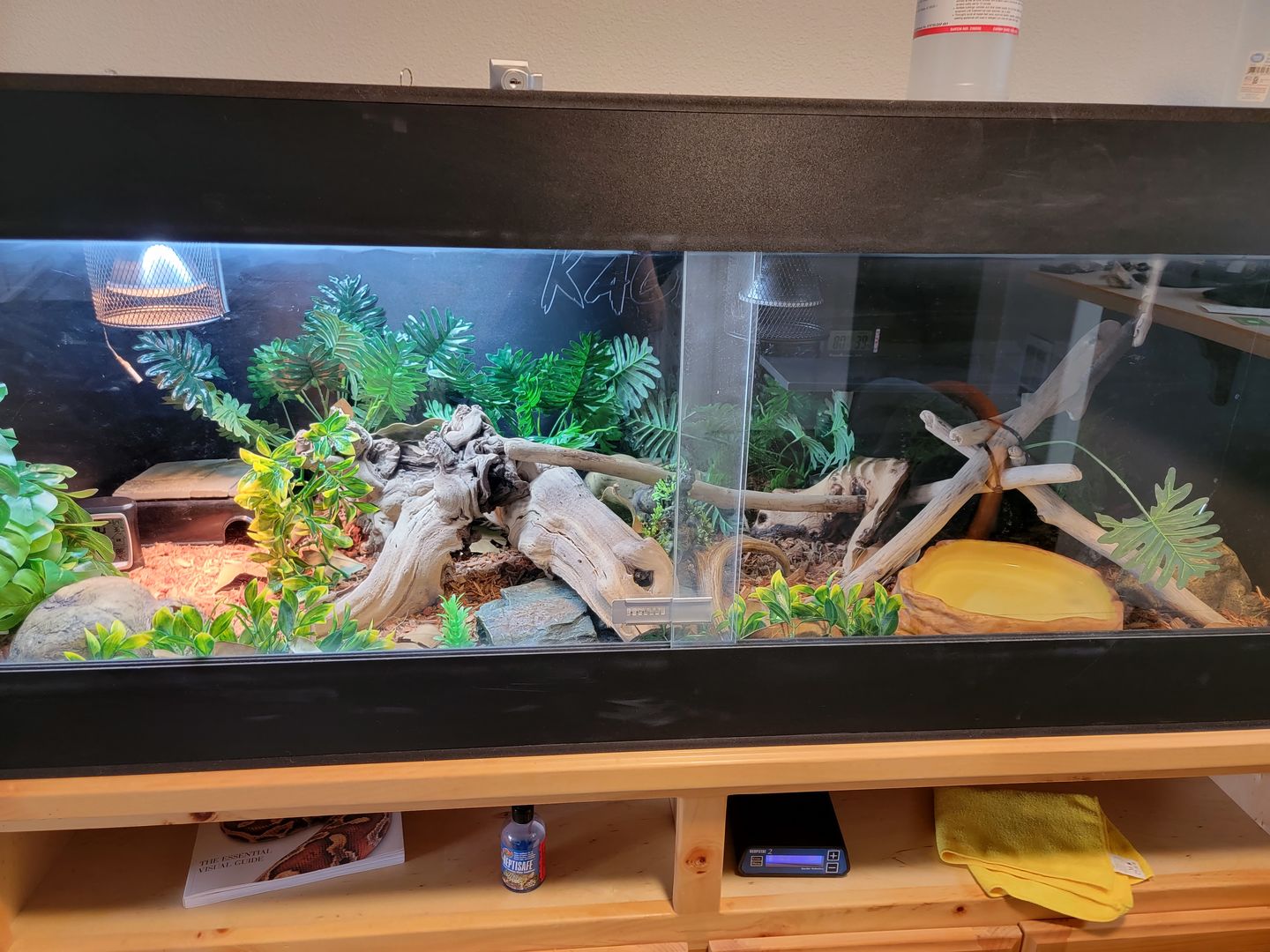 Customer photo review of 60"x24"x24" / 5'x2'x2' Premium PVC Reptile Enclosure