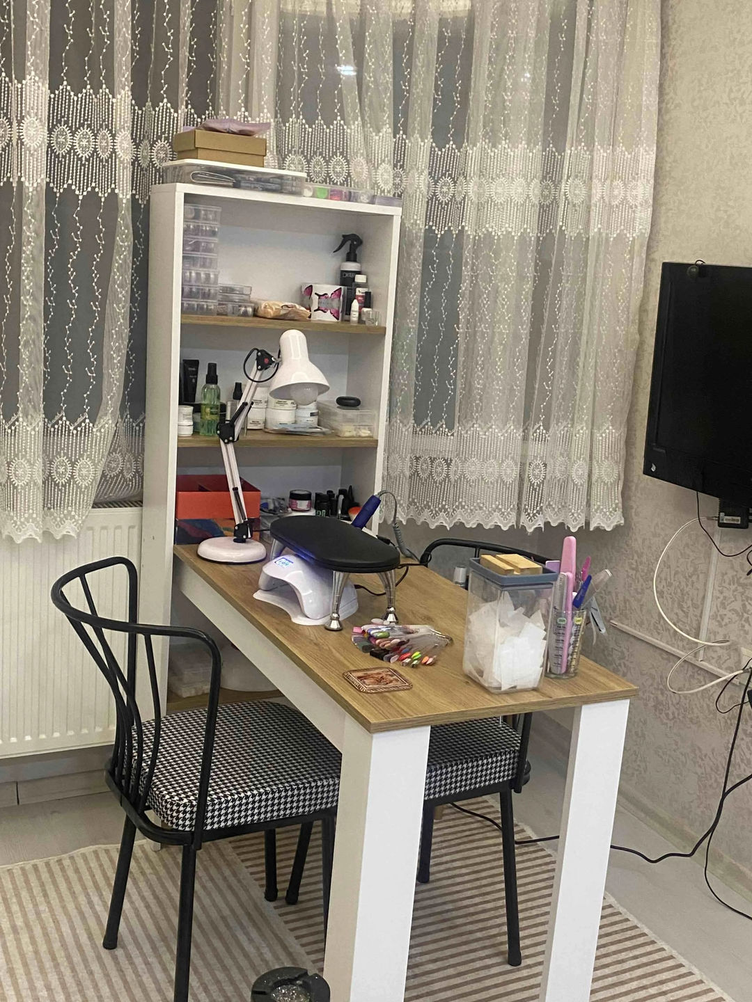 Customer photo review of Rani BJ113 Raflı Manikür Masası Makyaj Masası Sepet Ceviz - Beyaz