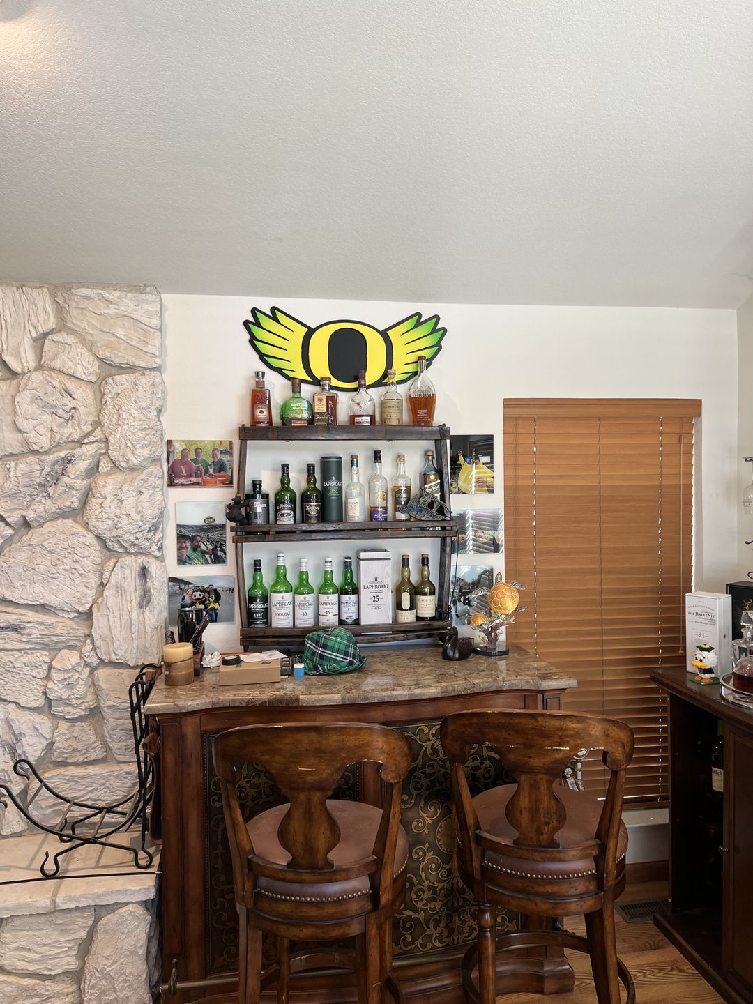 Customer photo review of Oregon Ducks "WINGED O" 3D Vintage Metal Wall Art