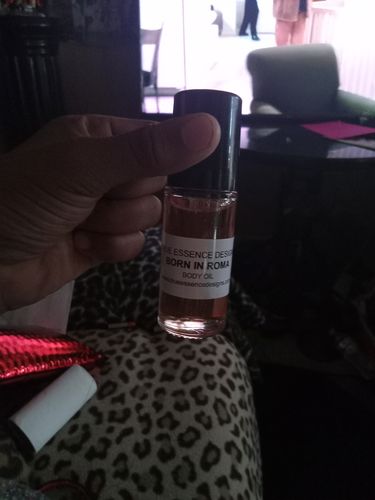 Customer video review of VALEN157 Born In Roma Body Oil  - Women