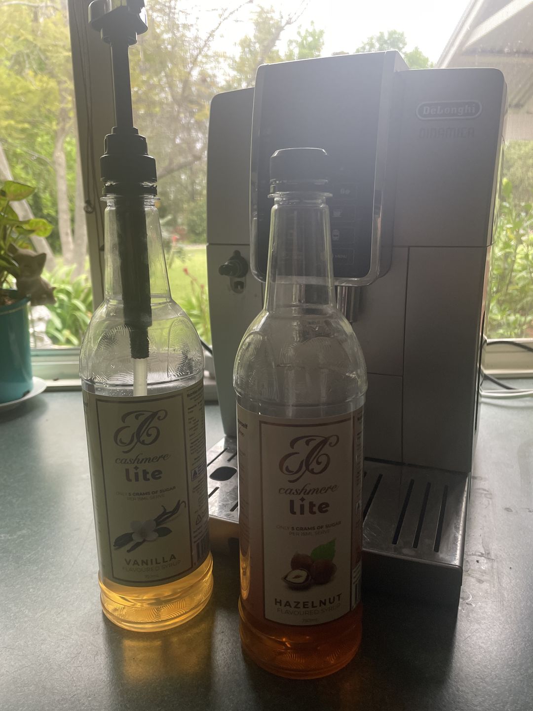 Customer photo review of Cashmere Lite Vanilla Flavoured Syrup