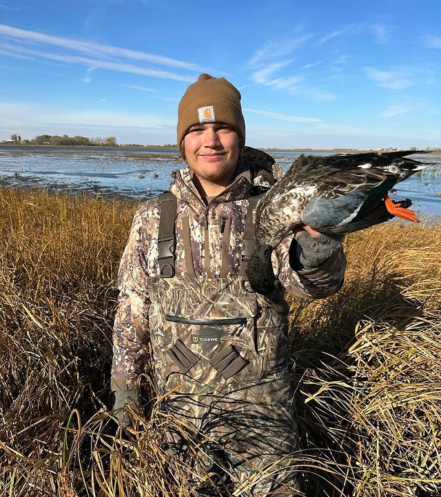 Customer photo review of TideWe Breathable Insulated Chest Waders, 1600G Waterproof Bootfoot Duck Hunting Waders with Steel Shank Boots