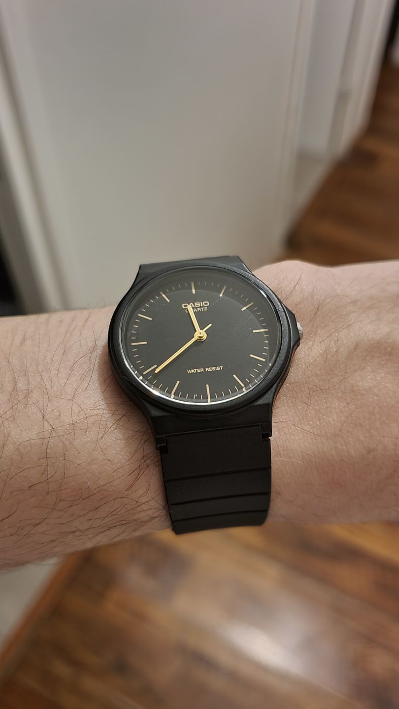 Customer photo review of Reloj Casio Vintage MQ-24-1ELDF Negro Flat