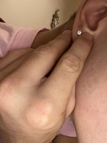 Customer photo review of » VVS Moissanite Solitaire Stud Earrings (100% off)