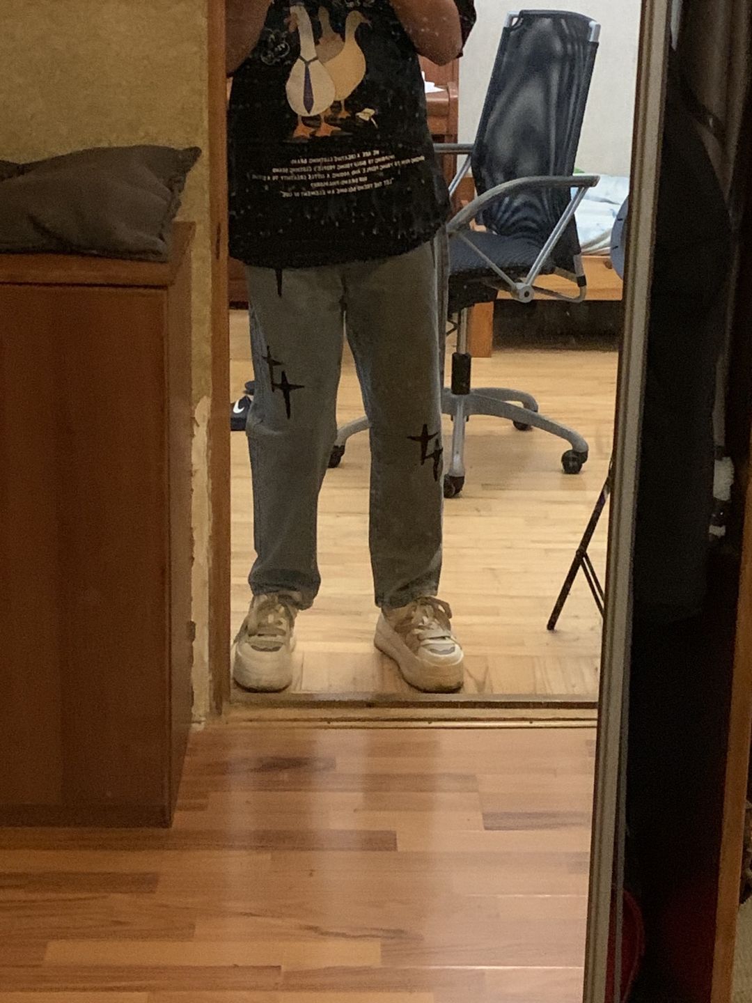 Customer photo review of THE STARRY BAGGY JEANS