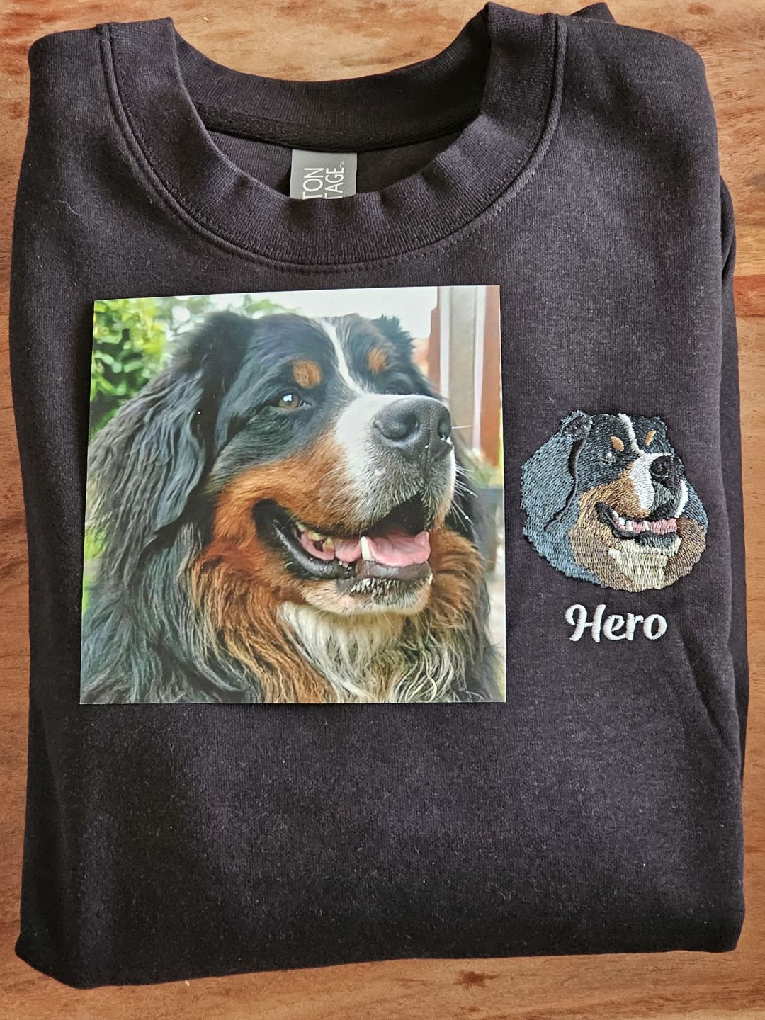 Customer photo review of Personalisierter gestickter Sweater