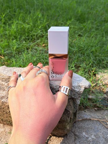 Customer photo review of O.TWO.O LIQUID BLUSH