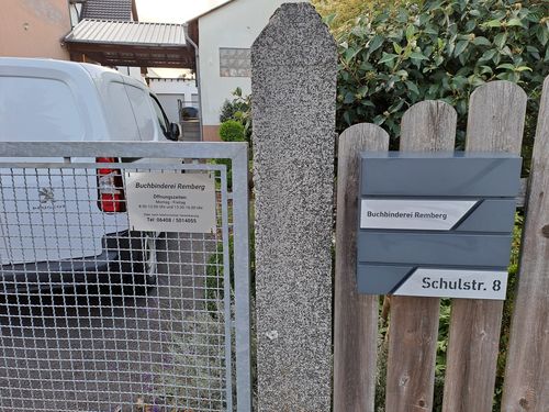 Customer photo review of AlbersDesign Briefkasten B1 anthrazit (RAL7016) personalisiert mit Edelstahl-Schildern