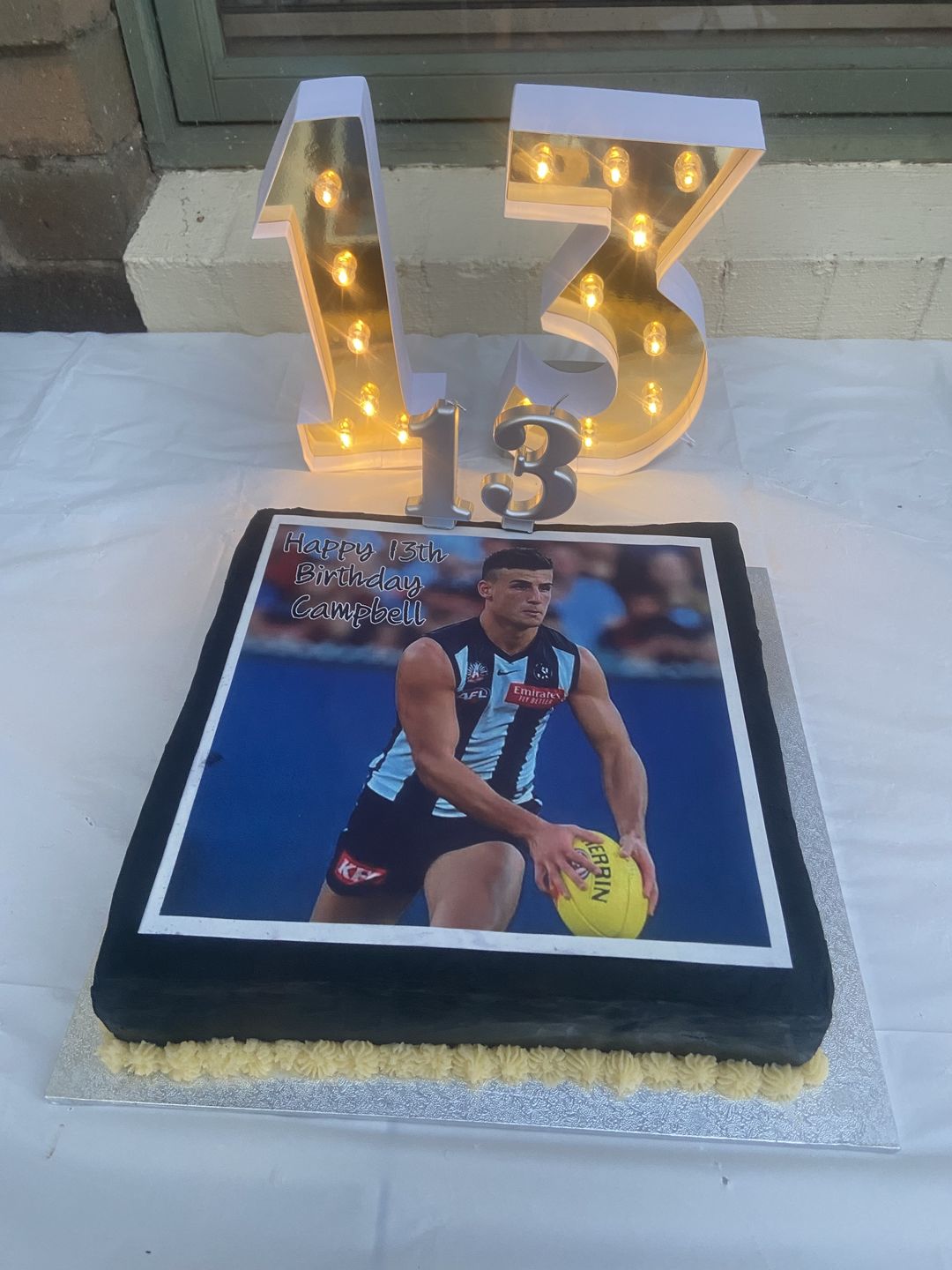 Customer photo review of 25cm x 25cm Square Custom Edible Icing Image
