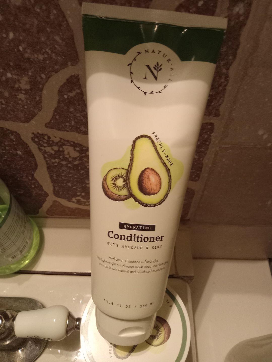 Customer photo review of Hydrating Conditioner with Avocado & Kiwi 10.00% Off Auto renew (Ships every 3 Months)