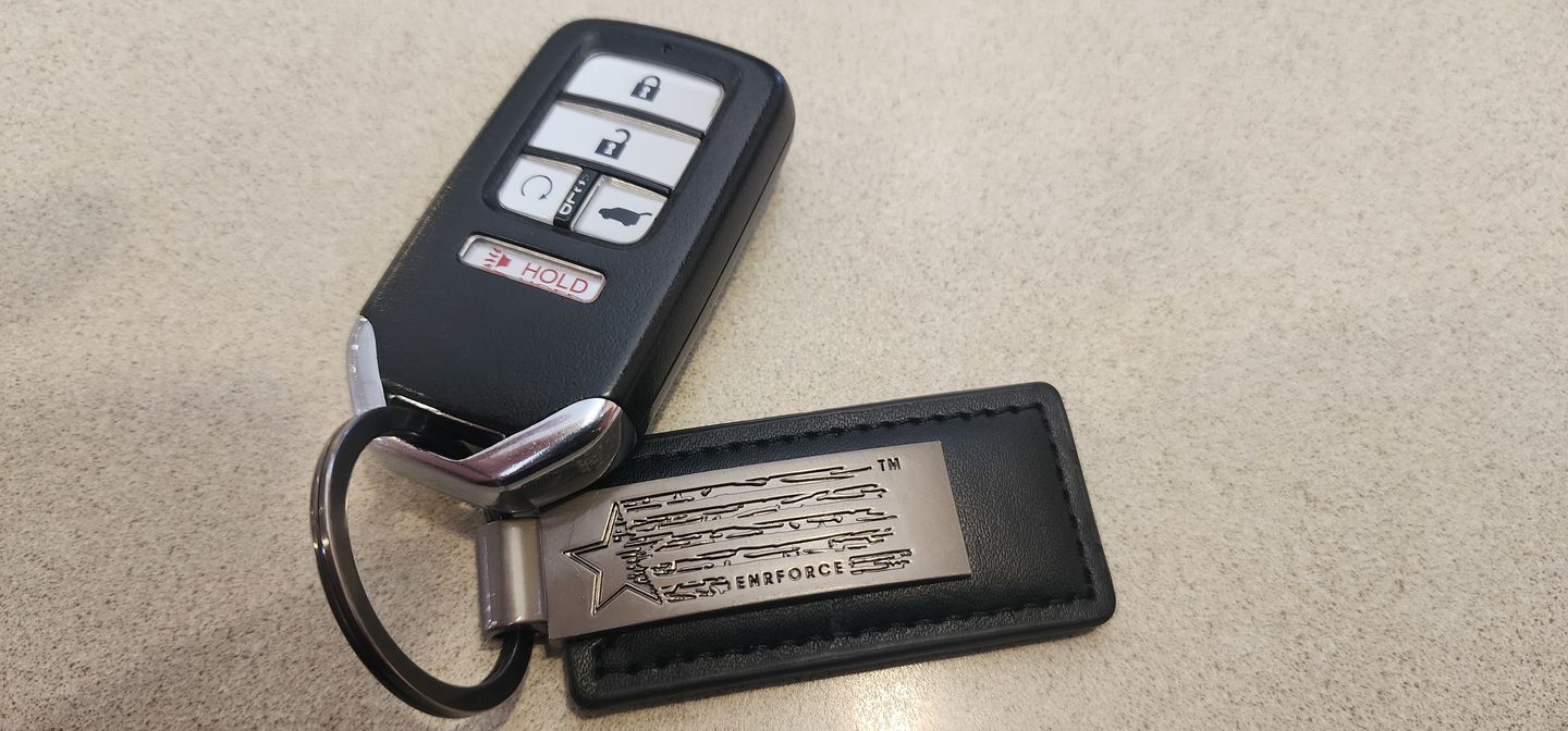 Customer photo review of Premium Keychain (black)
