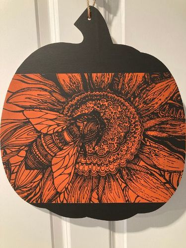 Customer photo review of Polynesian Bee - Mesh Stencil 12x18