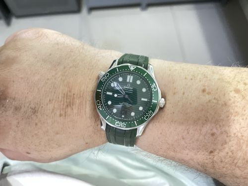Customer photo review of Replica Top Clone Omega 2022 New Sea-master Diver 300m Silver Green