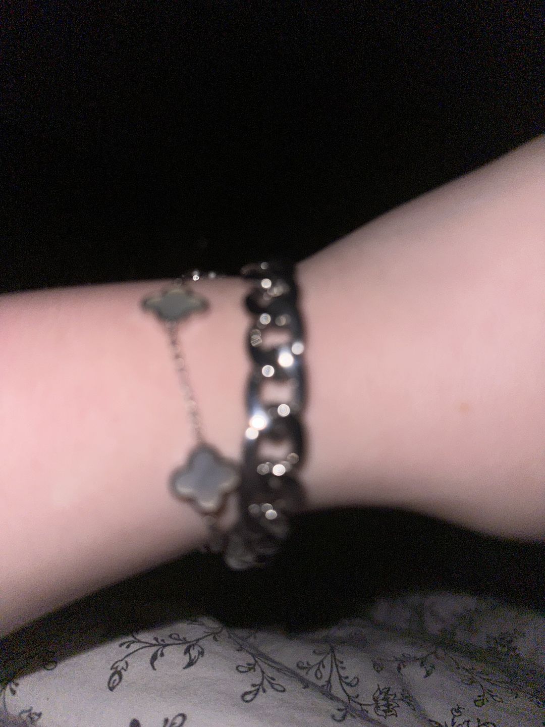 Customer photo review of Plain Armband | 18K vergoldet