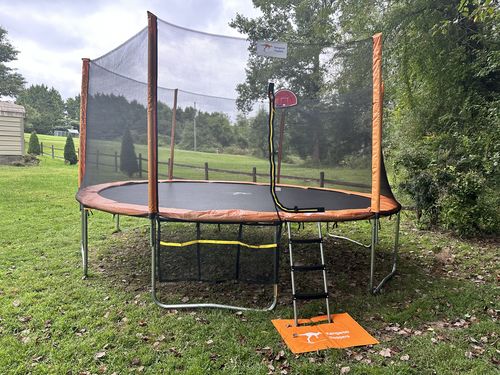 Customer photo review of 1500lbs Capacity 15FT Trampoline for Kids&Adults