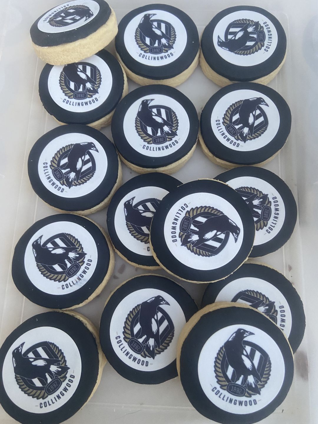 Customer photo review of Collingwood Magpies AFL Club - Edible Icing Images