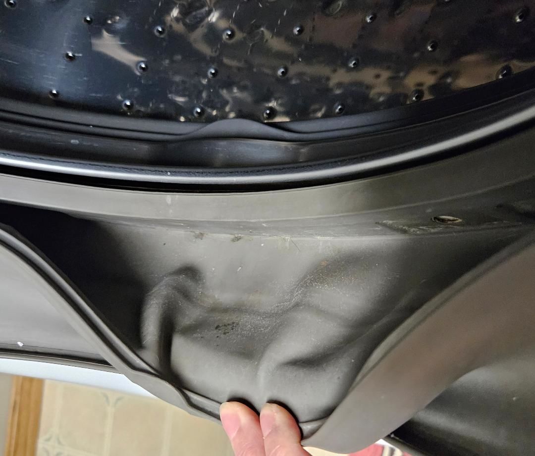 Customer photo review of GLASSGUARD™ Miracle Mold Removal Gel
