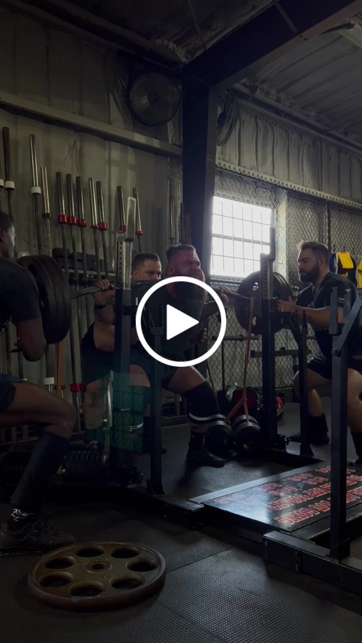 Customer video review of 7mm Inferno PRO Knee Sleeves - EXTRA STIFF NEOPRENE, Black - IPF Approved