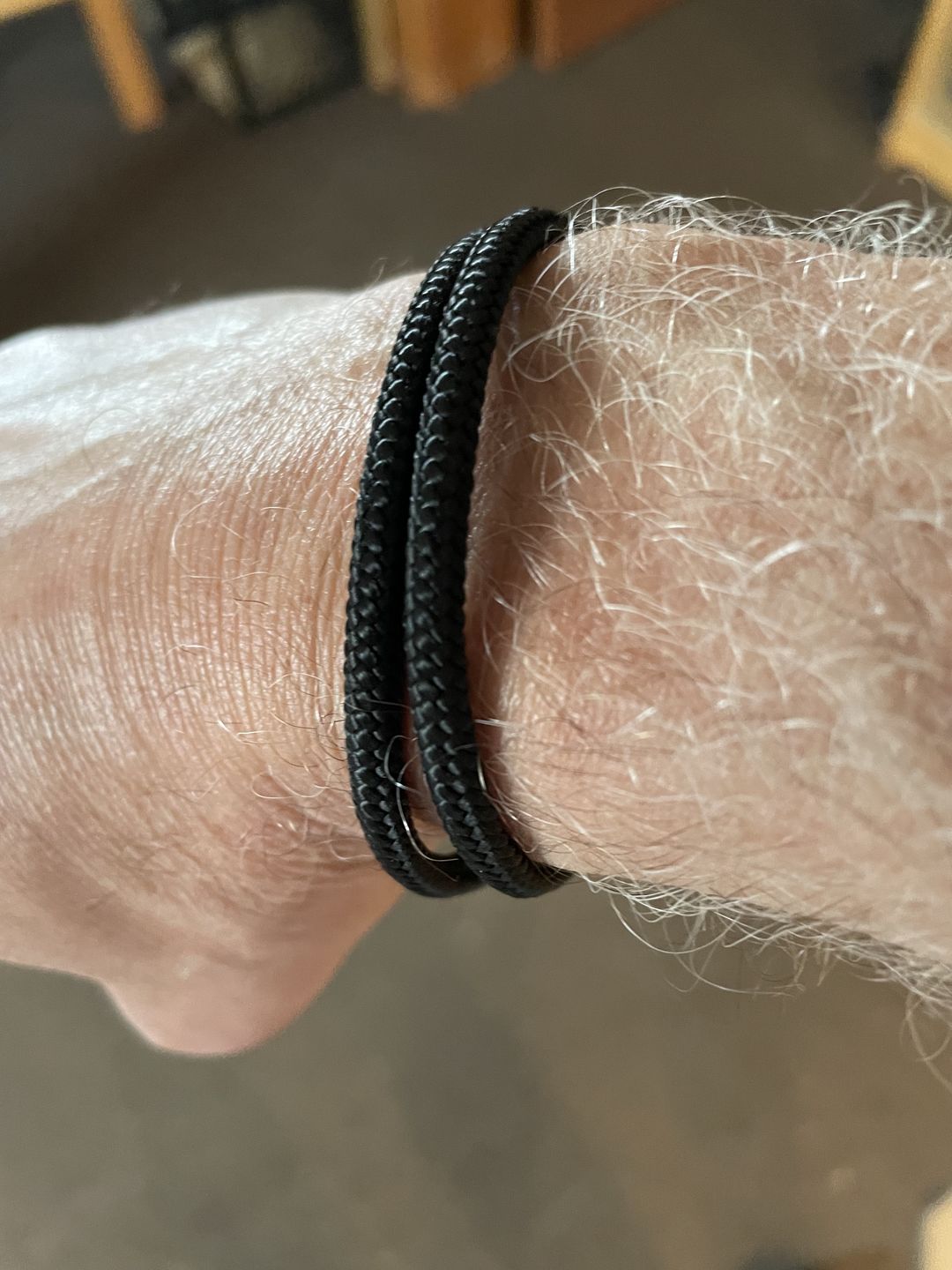 Customer photo review of Vertig Magnetic Paracord Bracelet Black