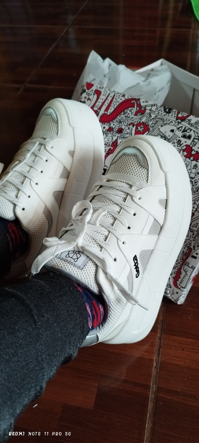 Customer photo review of ZAPATILLA BLANCA C7324