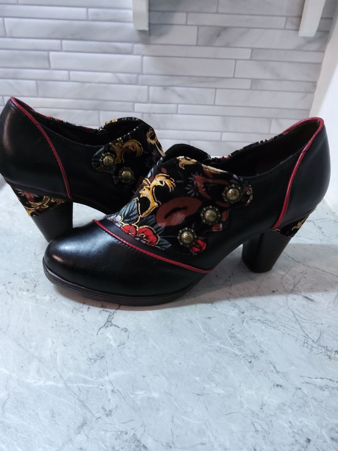 Customer photo review of Hand-Painted Floral Laces Elegant Pumps