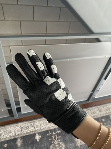 Customer photo review of Orbital Gloves